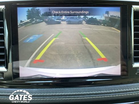 Used 2021 Chrysler Pacifica Touring-L FWD image 19