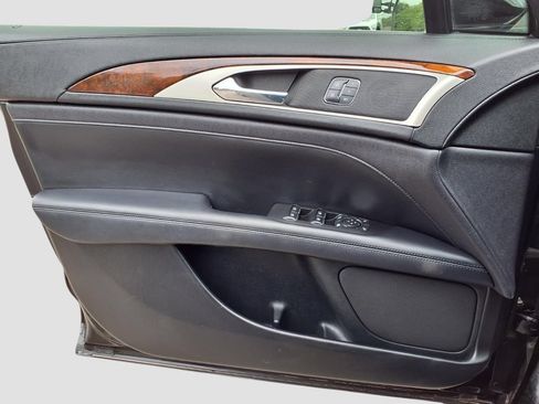 Used 2017 Lincoln MKZ Reserve w/ Technology Package FWD image 27