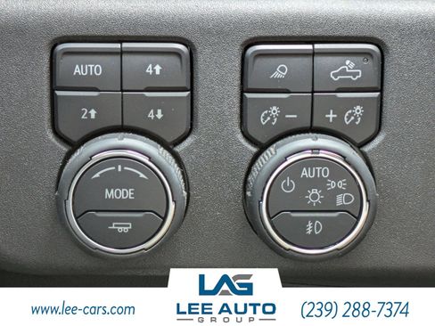 Used 2025 Chevrolet Silverado 1500 LTZ AWD/4WD image 20