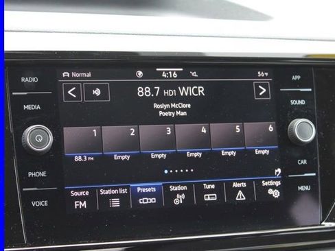 Used 2024 Volkswagen Taos SE AWD/4WD image 36