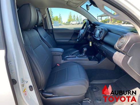 Used 2019 Toyota Tacoma SR w/ SR Convenience Package RWD image 15