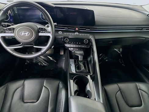 Used 2024 Hyundai Elantra Limited FWD image 18