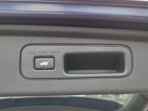 Used 2024 Honda Odyssey Elite image 11