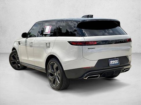Used 2024 Land Rover Range Rover Sport SE AWD/4WD image 12