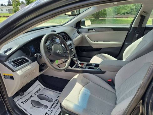 Used 2016 Hyundai Sonata SE FWD image 4