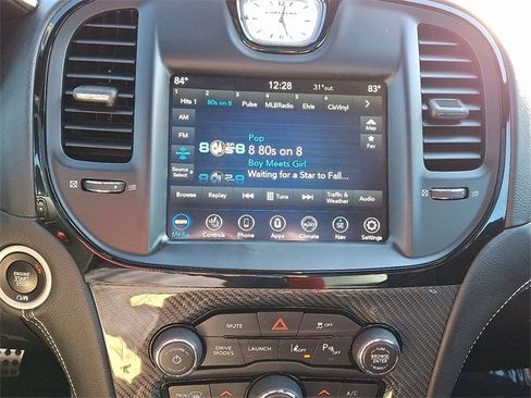 Used 2023 Chrysler 300 C image 17