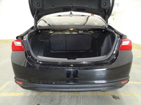 Used 2023 Chevrolet Malibu LT FWD image 12
