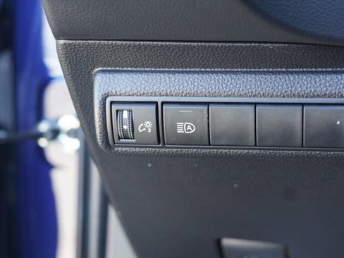 Used 2024 Toyota Corolla SE w/ SE Premium Package FWD image 20
