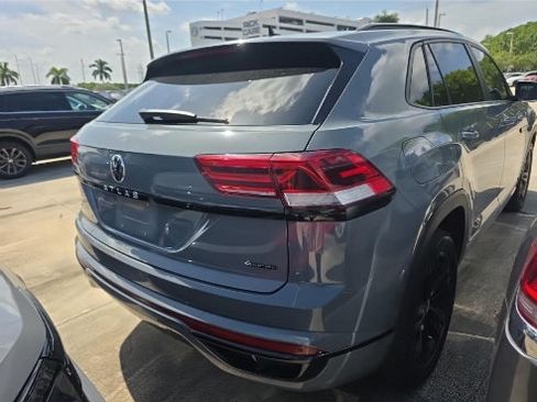 Used 2023 Volkswagen Atlas Cross Sport SEL R-Line AWD/4WD image 4