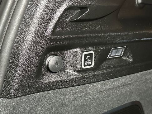Used 2023 Jeep Grand Cherokee L Summit AWD/4WD image 7
