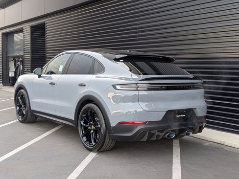 New 2026 Porsche Cayenne Turbo GT image 3