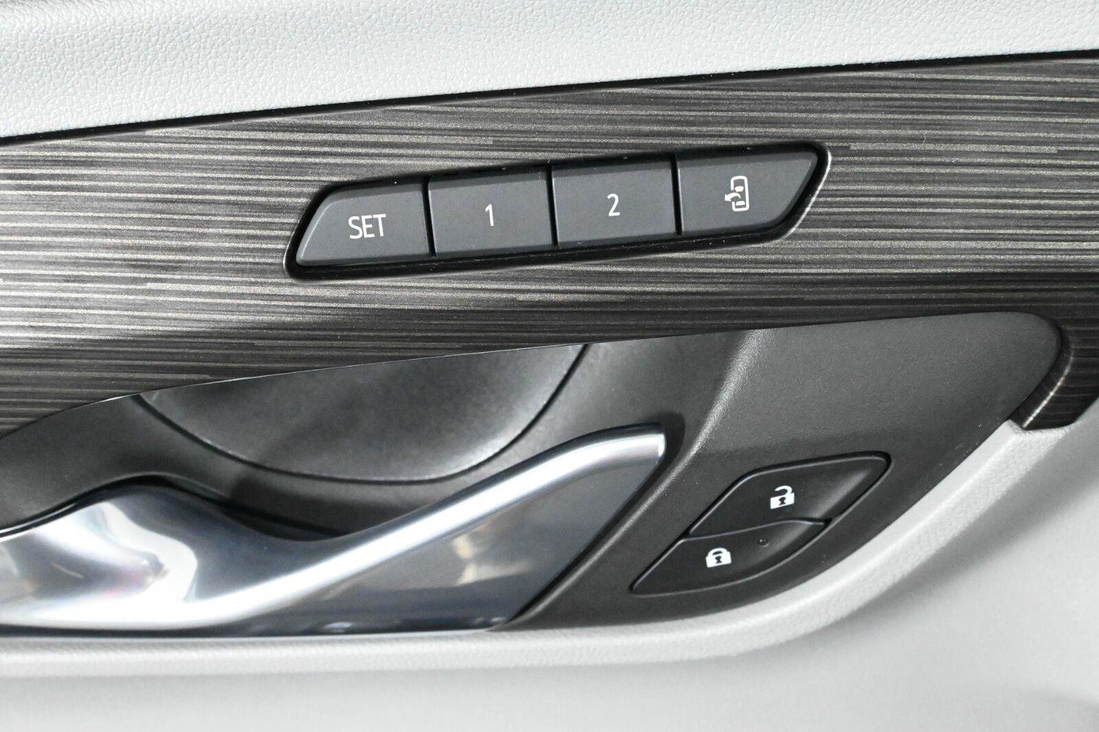 Used 2023 GMC Terrain SLT w/ LPO, Floor Liner Package FWD image 19