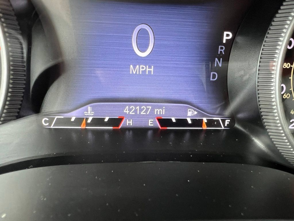 Used 2020 Jeep Cherokee Limited w/ Technology Group AWD/4WD image 32