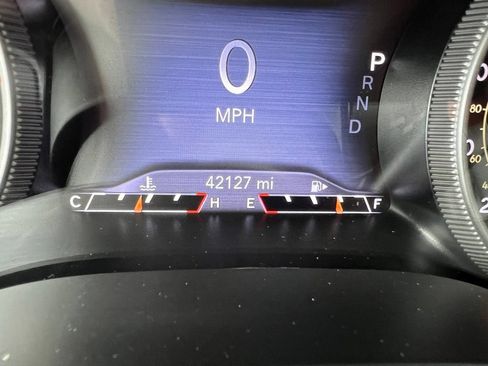 Used 2020 Jeep Cherokee Limited w/ Technology Group AWD/4WD image 32
