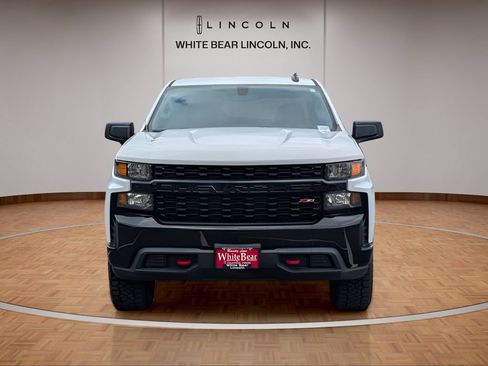 Used 2019 Chevrolet Silverado 1500 Custom Trail Boss w/ Custom Convenience Package AWD/4WD image 2