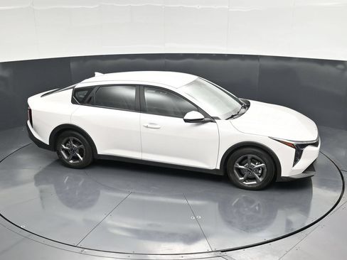 Used 2025 Kia K4 FWD image 35