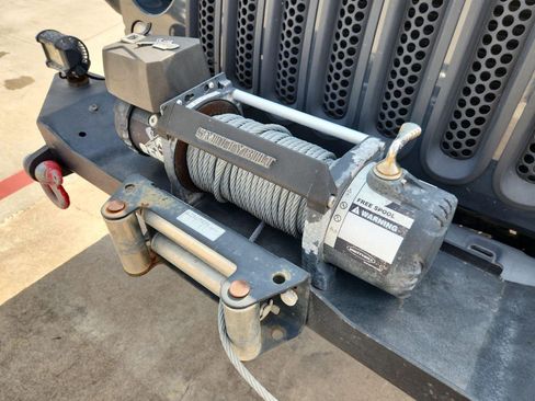 Used 2016 Jeep Wrangler Unlimited Rubicon w/ Connectivity Group AWD/4WD image 33