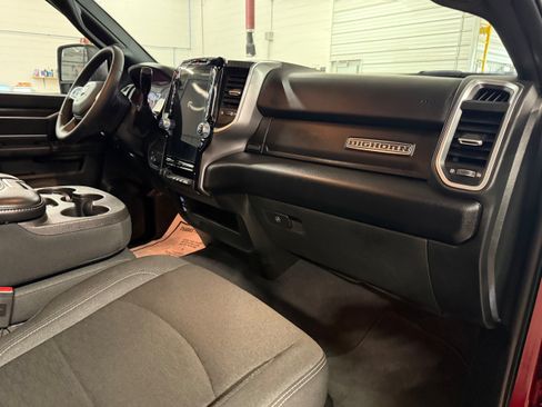 Used 2026 RAM 2500 Big Horn AWD/4WD image 9