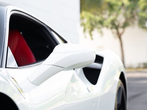 Used 2017 Ferrari 488 GTB RWD image 23