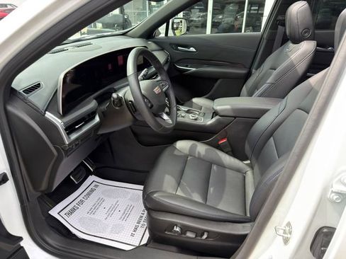 Used 2025 Cadillac XT4 Sport w/ Cold Weather Package image 15
