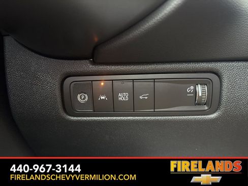 New 2026 Chevrolet Equinox EV RS image 17