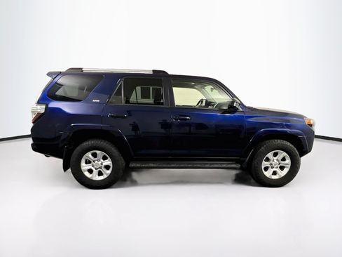 Used 2020 Toyota 4Runner SR5 AWD/4WD image 4