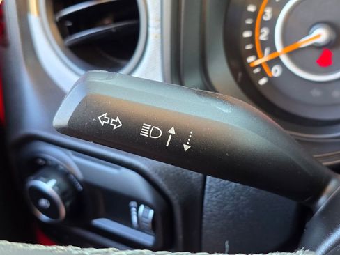 Used 2025 Jeep Wrangler Unlimited Sport AWD/4WD image 37