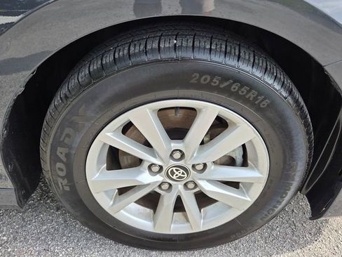 Used 2025 Toyota Camry LE FWD image 9