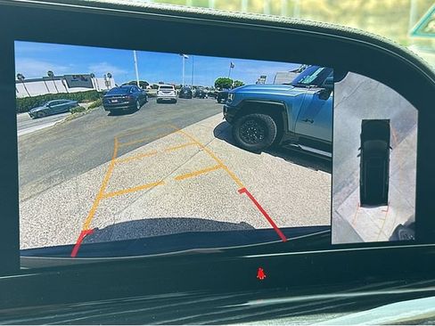 Certified 2022 Cadillac Escalade ESV Sport AWD/4WD image 20
