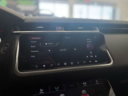 Used 2020 Land Rover Range Rover Velar R-Dynamic S AWD/4WD image 31