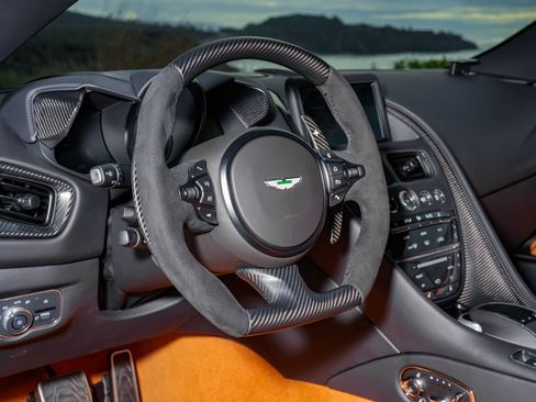 Used 2023 Aston Martin DBS Coupe RWD image 13