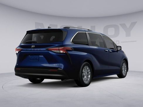New 2026 Toyota Sienna XLE FWD image 9
