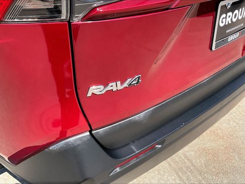Used 2021 Toyota RAV4 LE FWD image 30