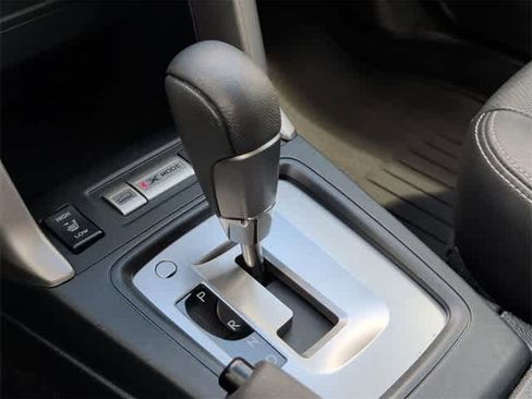 Used 2015 Subaru Forester 2.5i Limited image 32