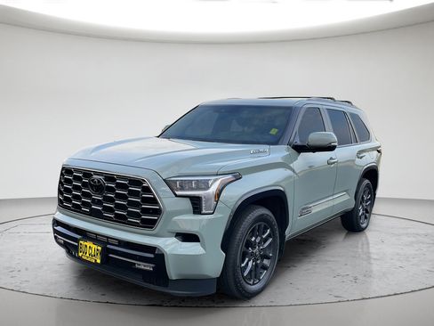 Used 2026 Toyota Sequoia Platinum AWD/4WD image 7