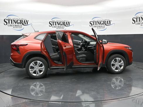 Certified 2024 Chevrolet Trax LS w/ Driver Confidence Package FWD image 36