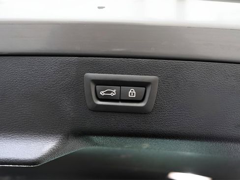 Used 2017 BMW X6 M image 22