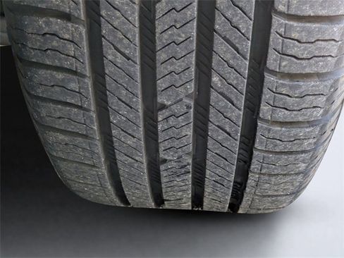 Used 2016 Ford Focus SE w/ Reverse Sensing Package image 9