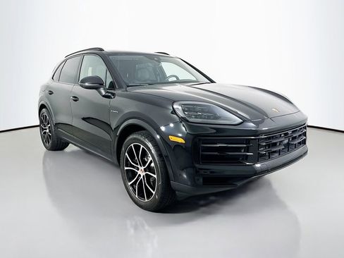 Used 2025 Porsche Cayenne E-Hybrid image 7