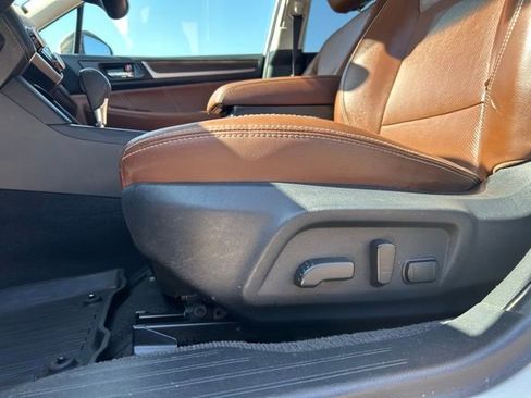 Used 2018 Subaru Outback 3.6R Touring image 30