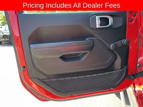 Used 2019 Jeep Wrangler Sport AWD/4WD image 18
