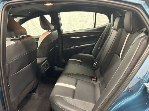 Used 2026 Toyota Camry SE FWD image 47