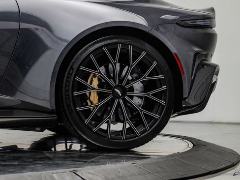 Used 2023 Aston Martin V12 Vantage RWD image 91