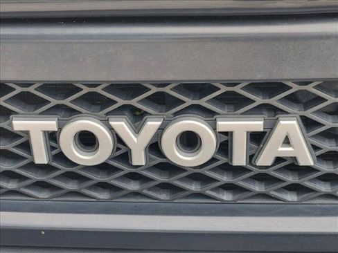 Used 2010 Toyota FJ Cruiser 2WD image 10