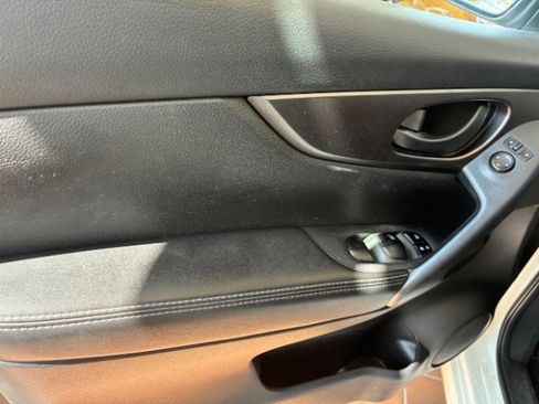 Used 2022 Nissan Rogue Sport S FWD image 16