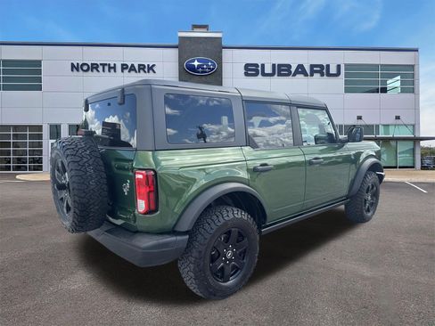 Used 2023 Ford Bronco Black Diamond AWD/4WD image 3