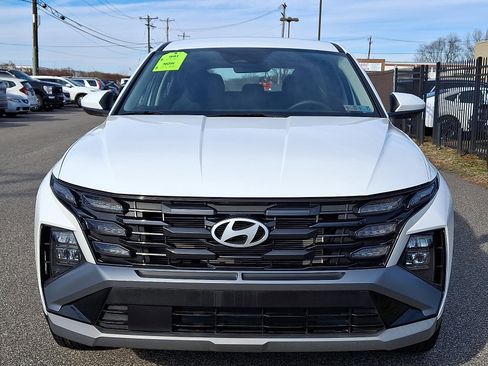 Certified 2025 Hyundai Tucson SE image 2