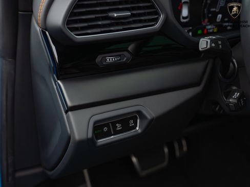 Used 2024 Lamborghini Urus S image 26