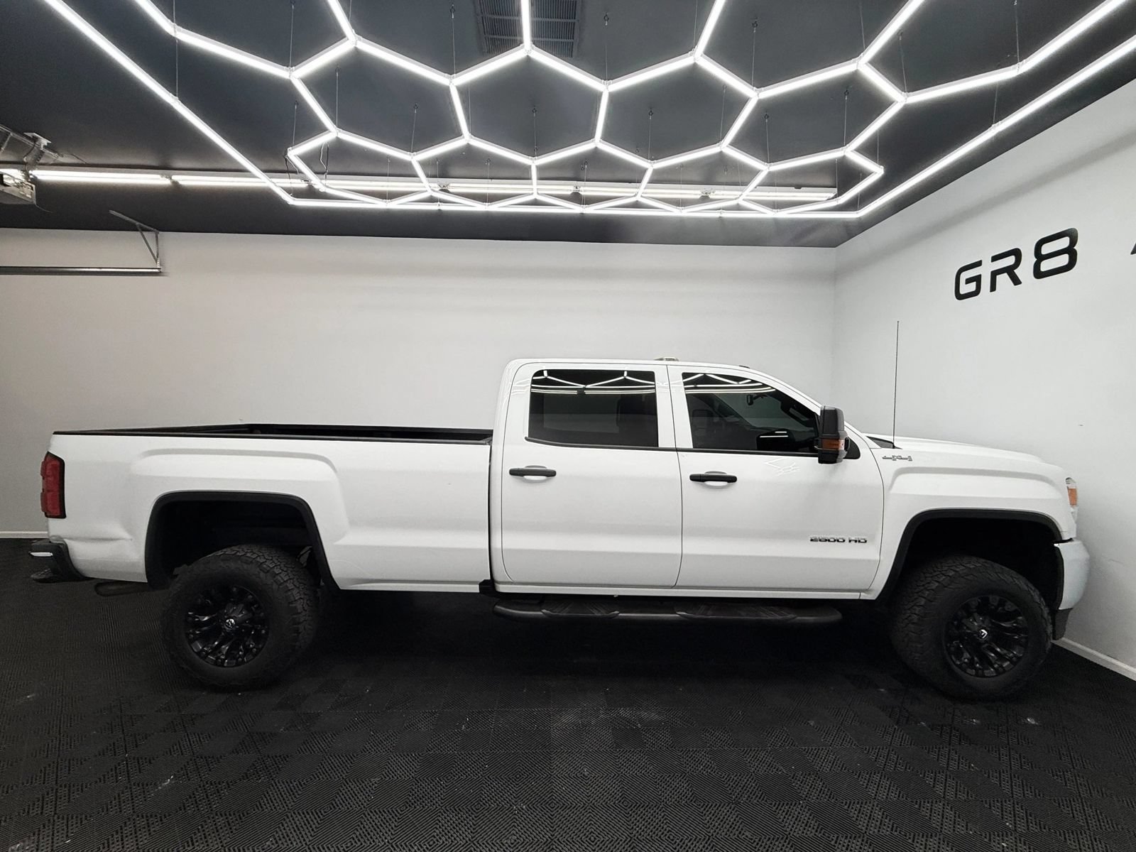 Used 2016 GMC Sierra 2500 4x4 Crew Cab w/ Sierra Convenience Package image 9
