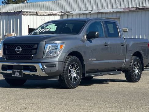 Certified 2024 Nissan Titan SV w/ SV Convenience Package AWD/4WD image 8